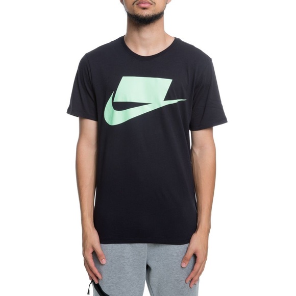 Nike NSW Logo Black T-Shirt Size Large